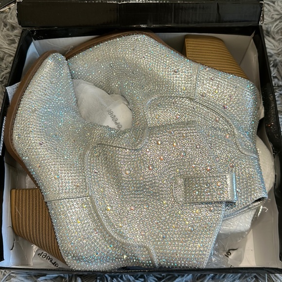 Rhinestone silver sparkle Taylor Swift concert booties by Forever Size 7 - Picture 1 of 1